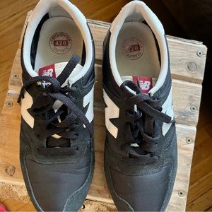 Classic New Balance 420